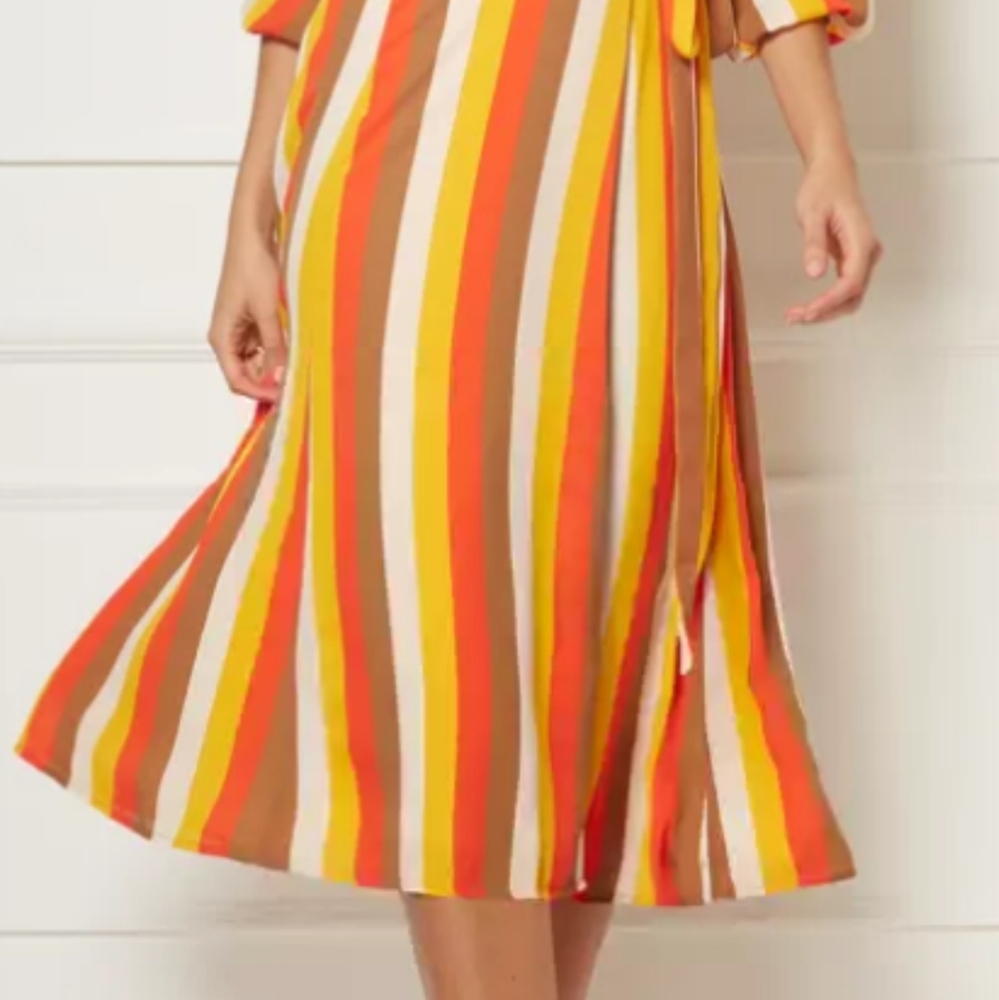 Brenda Wrap Dress - Eva Mendes Collection - Picture 3 of 4